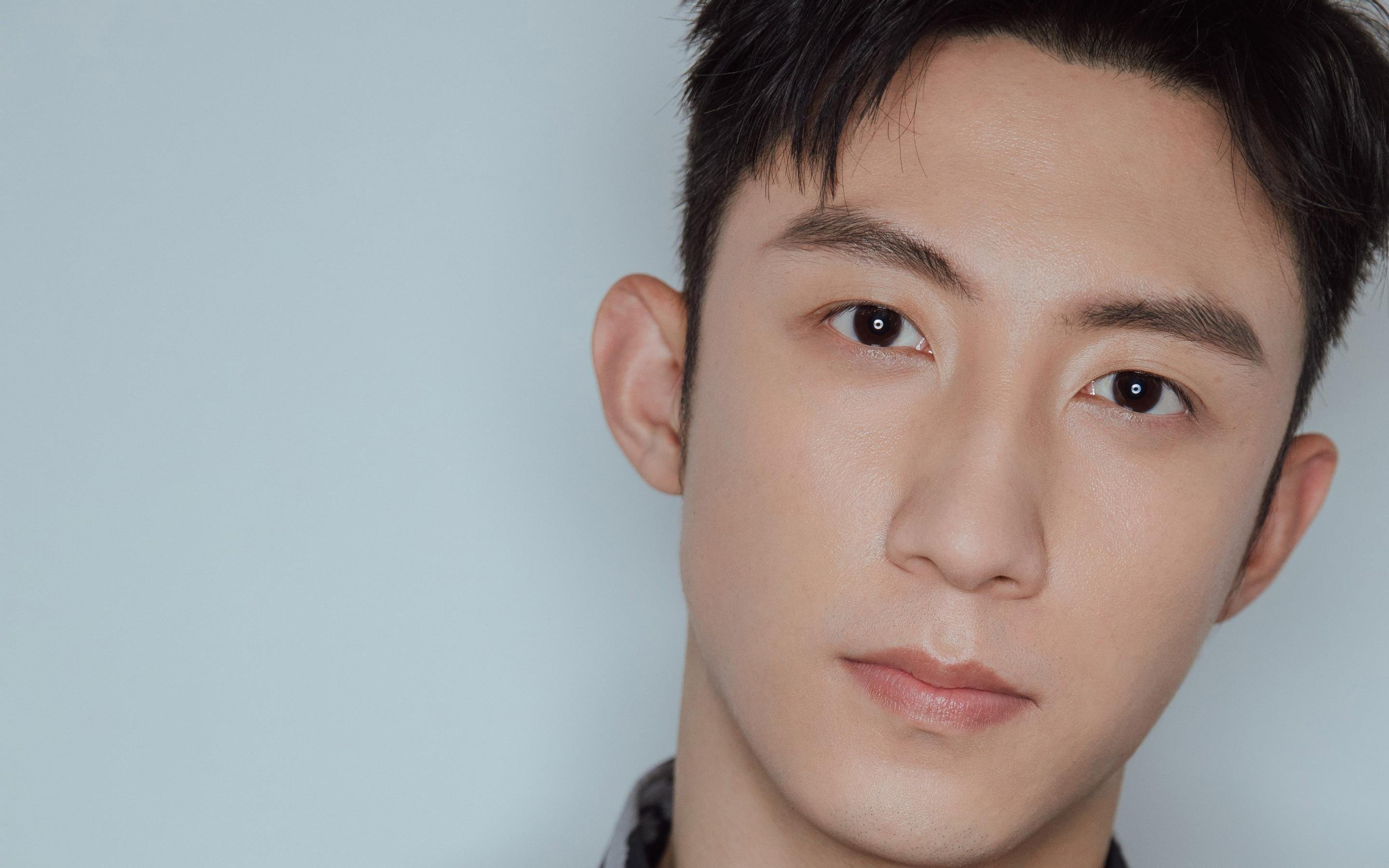 爵士的铁壁锁不住德罗赞的火花，勇士的胜利掩不住那一抹孤独的光