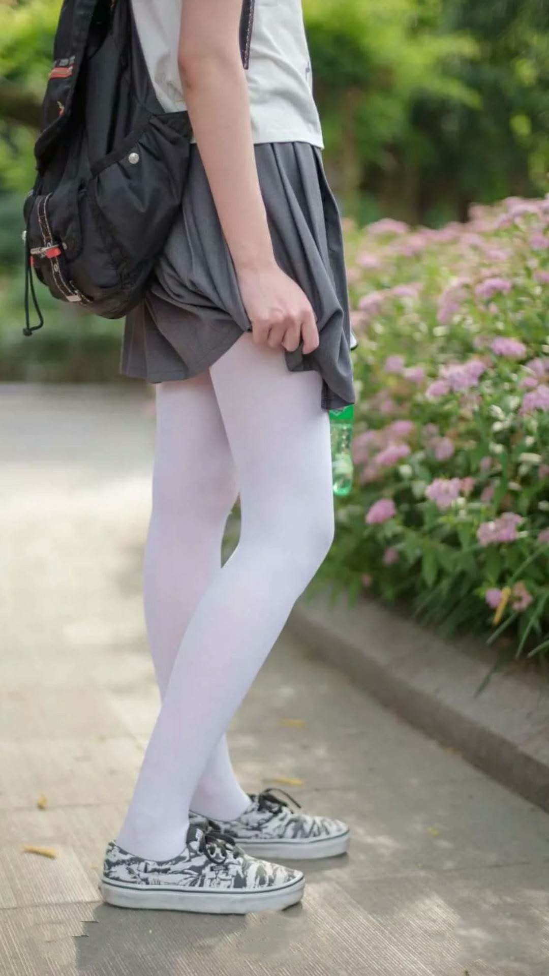 双星跨界，篮球手一脚定江山的德甲争冠战